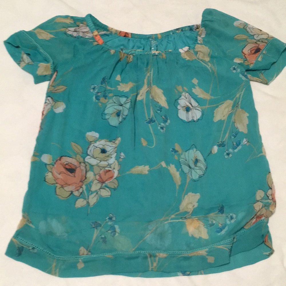 Short-sleeved floral T-shirt